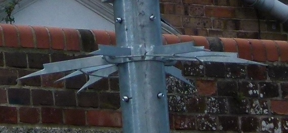 Anti climb device Vandal deterrent spike for street light columns ...